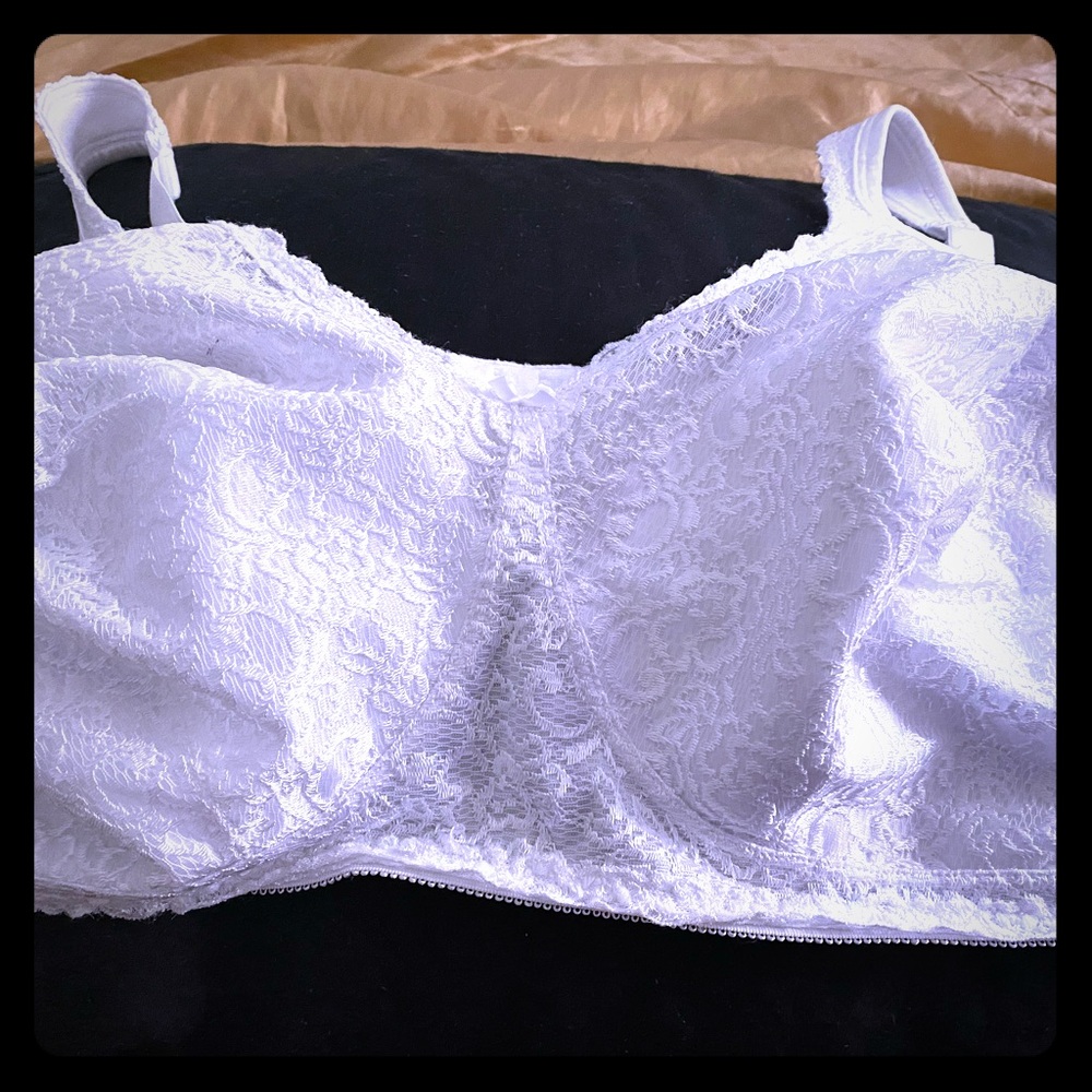 2 white bras 54D and 50DDD